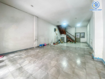 *****ทาวน์โฮมมือสอง ย่านกรุงเทพฯ ม.ซื่อตรง เสนานิคม1 ทาวน์โฮม 3 ชั้น เนื้อที่ 22.5 ตร.ว. ฟังก์ชัน 4 ห้องนอน 3 ห้องน้ำ จอดรถได้ 1 คัน เดินทางสะดวก เข้า-ออกได้หลายเส้นทาง ทั้ง ถ.พหลโยธิน, ถ.เกษตร-นวมินทร์, ถ.งามวงศ์วาน ใกล้รถไฟฟ้า "สถานีเสนานิคม"